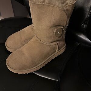 UGG Antelope Bailey Button Boots